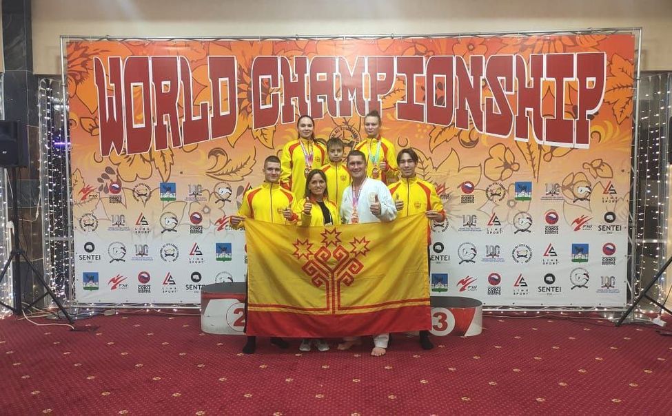 Каратисты Чувашии завоевали 9 медалей на чемпионате и первенстве мира