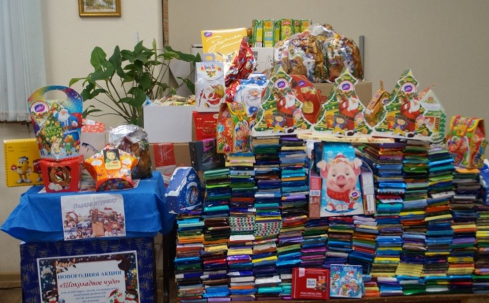 В Чебоксарах начался сбор новогодних подарков для детей-сирот