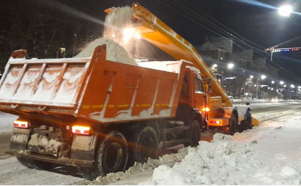 С чебоксарских дорог вывезено 3354 кубометров снега