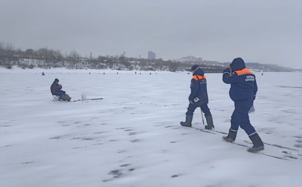 Спасатели Чувашии проводят ежедневные патрулирования по Волге Спасатели Чувашии проводят ежедневные патрулирования по Волге