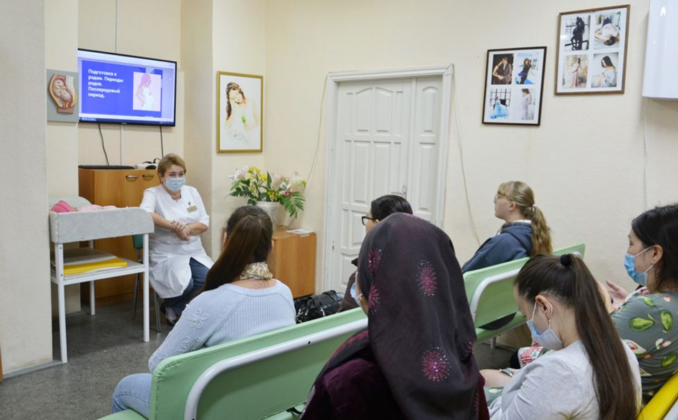 Школу будущих матерей в ГКБ №1 посетили более 1 тысячи женщин