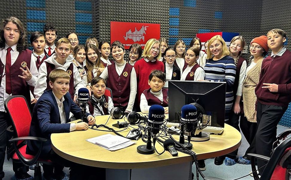 Юные журналисты из чебоксарской гимназии № 5 познакомились с работой ГТРК "Чувашия"