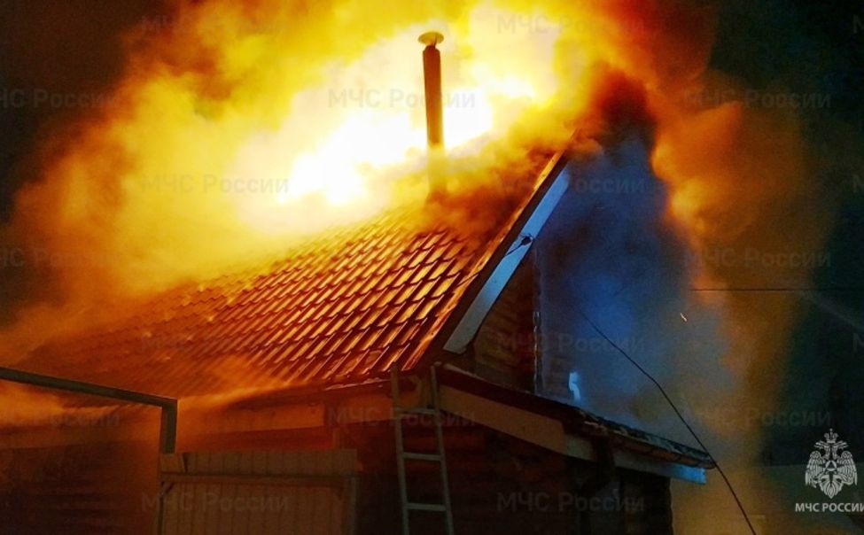 В Чебоксарах загорелся балкон в квартире