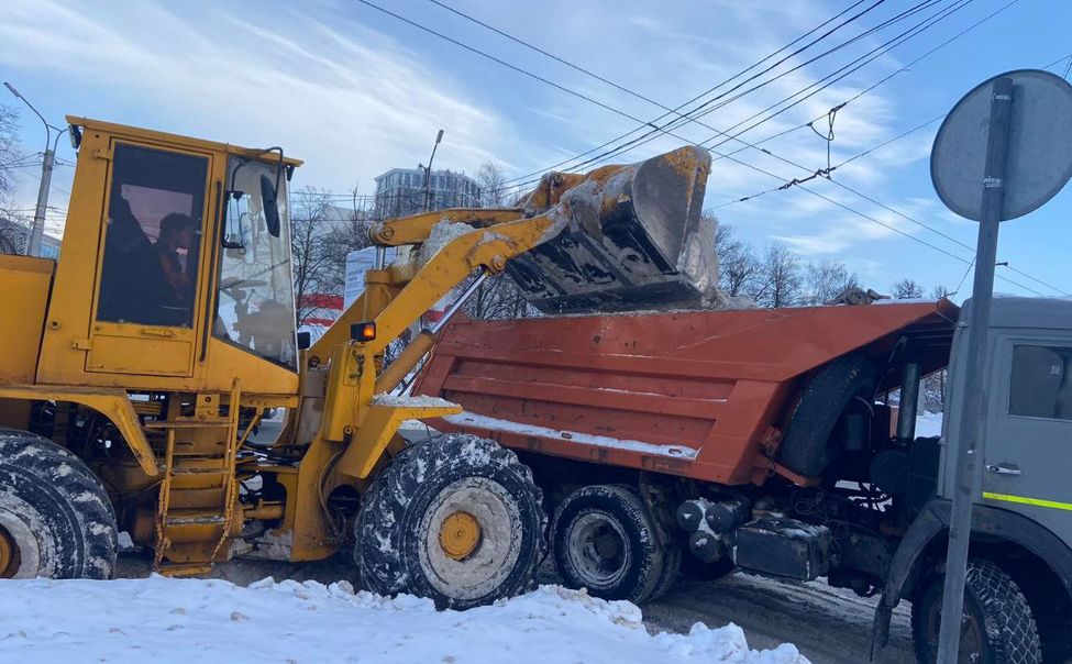 С чебоксарских дорог за неделю вывезли рекордные 22 тыс кубометров снега