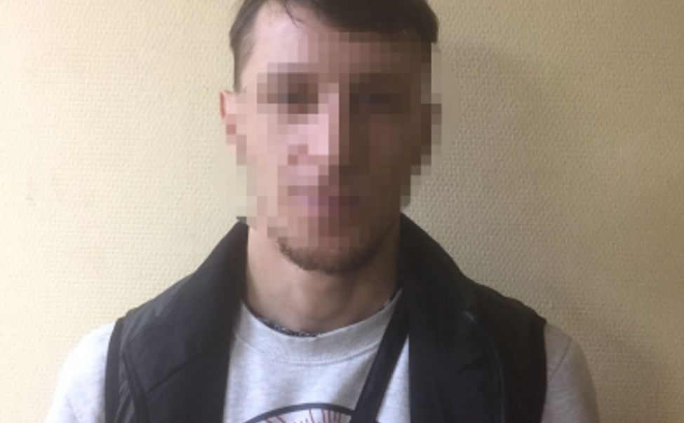 Житель Ленинградской области украл у чебоксарки 320 тысяч рублей