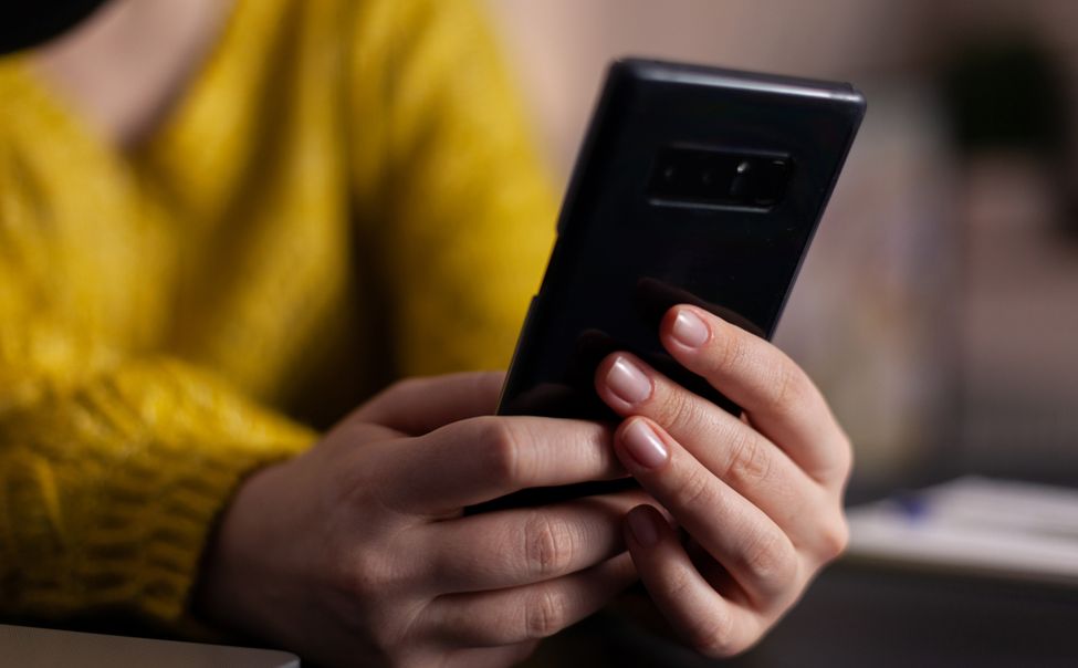 Жители Чувашии, желая заработать на "лайках", отдают сбережения мошенникам Жители Чувашии, желая заработать на "лайках", отдают сбережения мошенникам