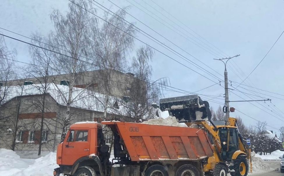 За неделю с чебоксарских дорог вывезено 12 723 тонны снега