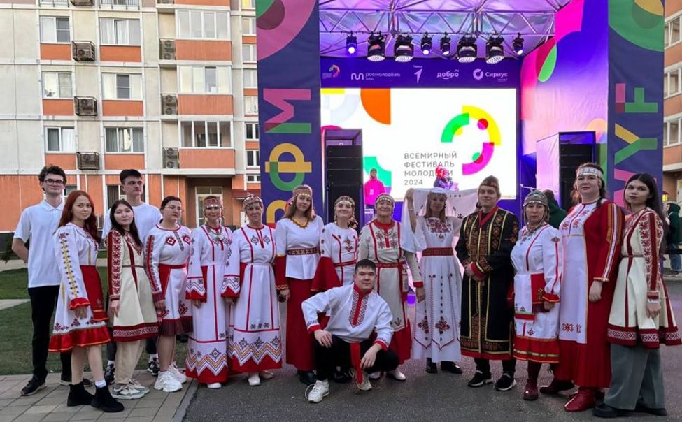 Новочебоксарцы приняли участие в открытии Всемирного фестиваля молодежи