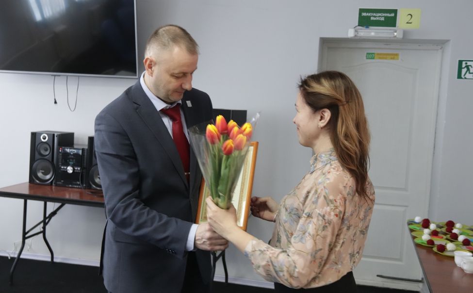 В Новочебоксарске с 8 марта поздравили жен и матерей участников СВО