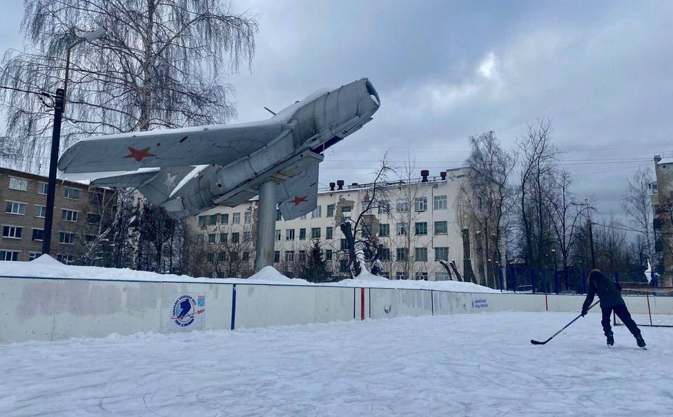 В чебоксарском дворе отремонтируют памятник-самолёт МиГ-15