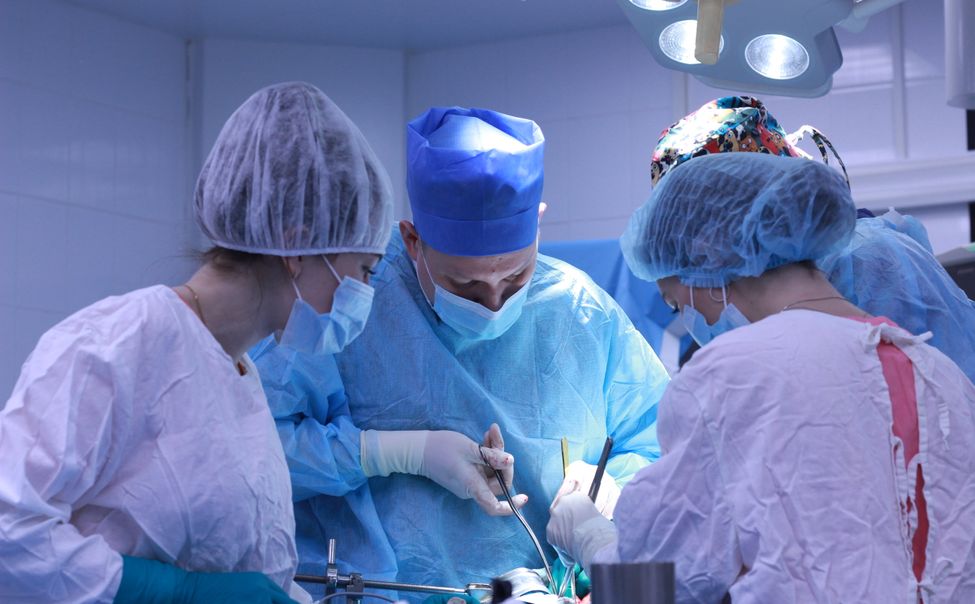 В Чувашии врачи за одну операцию удалили 3 опухоли у пациента с четвертой стадией рака 
