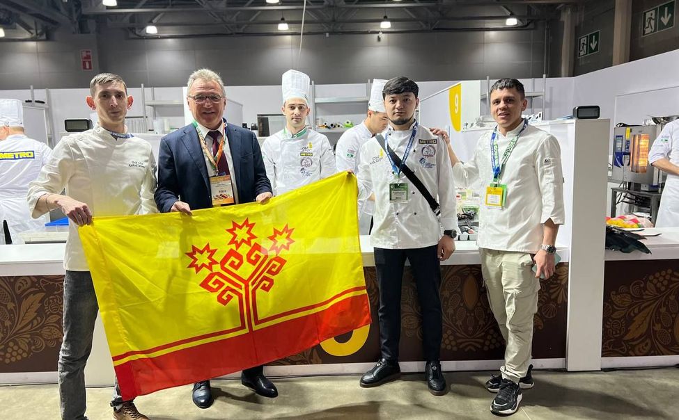Чувашские шеф-повара выступают на кулинарном баттле на  Food Expo в Москве 