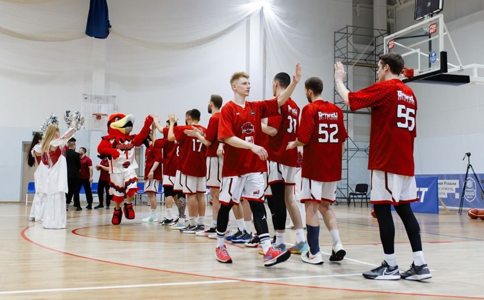 «Чебоксарские ястребы» продолжают борьбу в Высшей лиге Чемпионата России