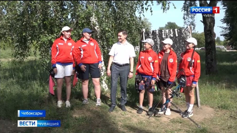 Чувашским лучникам перед выездом на чемпионат России вручили парадную форму