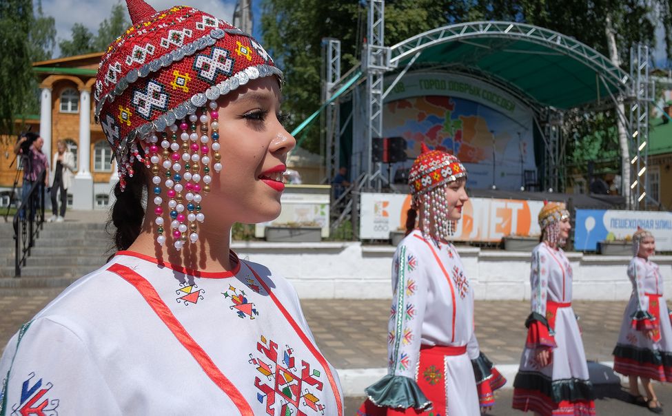 Чувашские артисты познакомили кировчан с богатством национальной культуры