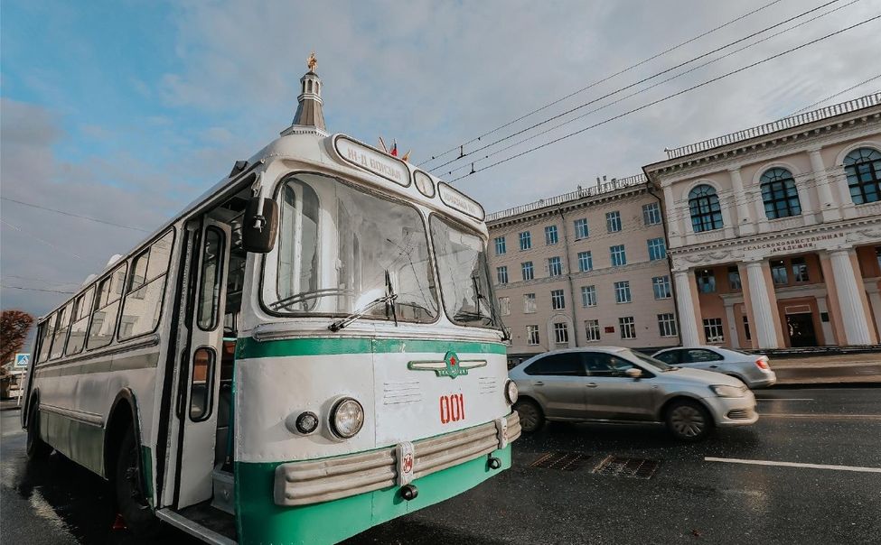 В День города по Чебоксарам будет кататься ретро-троллейбус