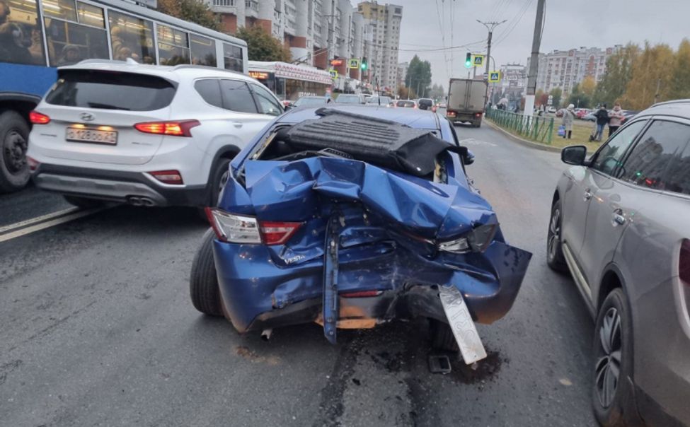 В Чебоксарах по вине пьяного водителя пострадали три человека