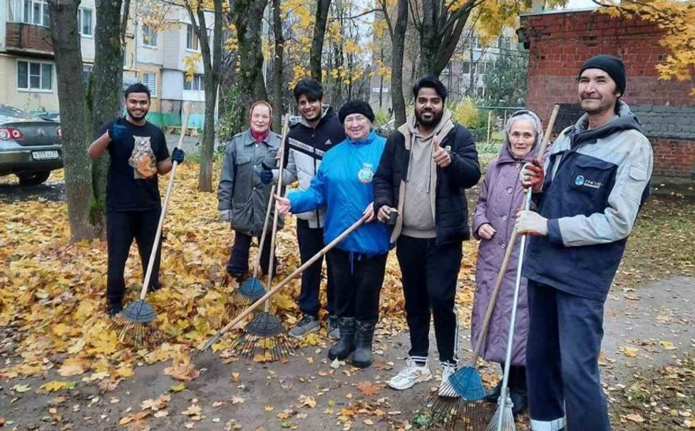 В Чебоксарах состоялся экологический субботник с участием иностранных студентов