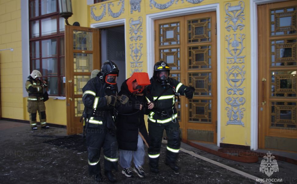 В Чувашском драмтеатре прошли пожарные учения