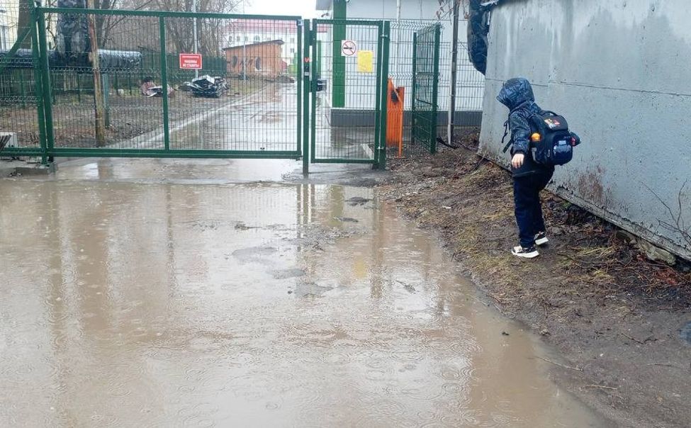 Прокуратура потребовала ликвидировать подтопления у школы в Канаше Прокуратура потребовала ликвидировать подтопления у школы в Канаше