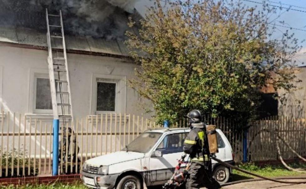 В Чебоксарах горели гараж и частный дом