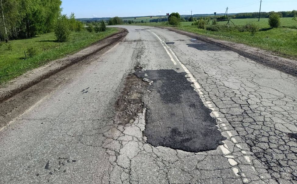 Прокуратура потребовала заново провести ямочный ремонт в Аликовском округе Прокуратура потребовала заново провести ямочный ремонт в Аликовском округе