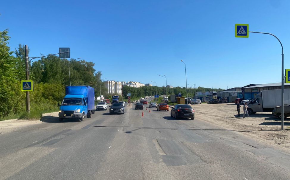 В Чебоксарах водитель иномарки сбил мужчину на пешеходном переходе