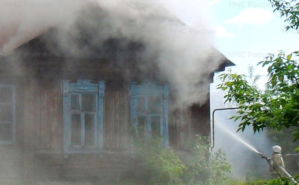 Житель Козловского района пострадал при пожаре в своем доме Житель Козловского района пострадал при пожаре в своем доме