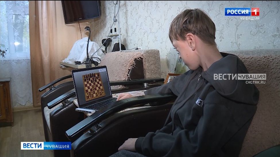«Русфонд»: ваша помощь нужна 13-летнему общительному шахматисту и любителю детективов Лёше Городнищеву из Чебоксар
