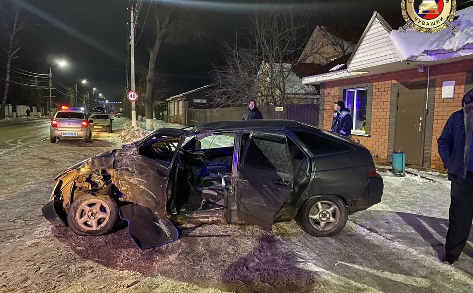 В Ядрине 3 человека получили травмы в результате ДТП