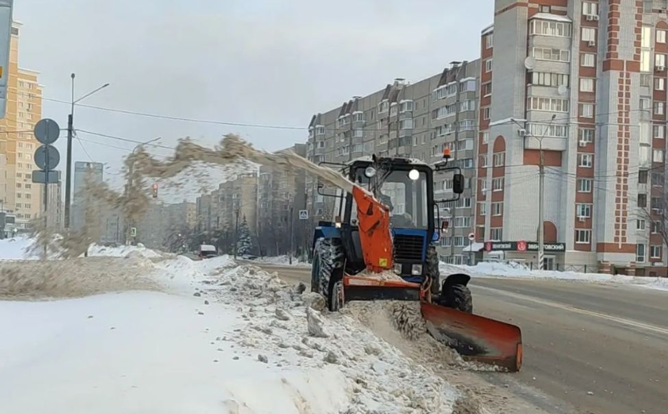 В Новочебоксарске на уборке снега работает меньше 10 единиц спецтехники В Новочебоксарске на уборке снега работает меньше 10 единиц спецтехники