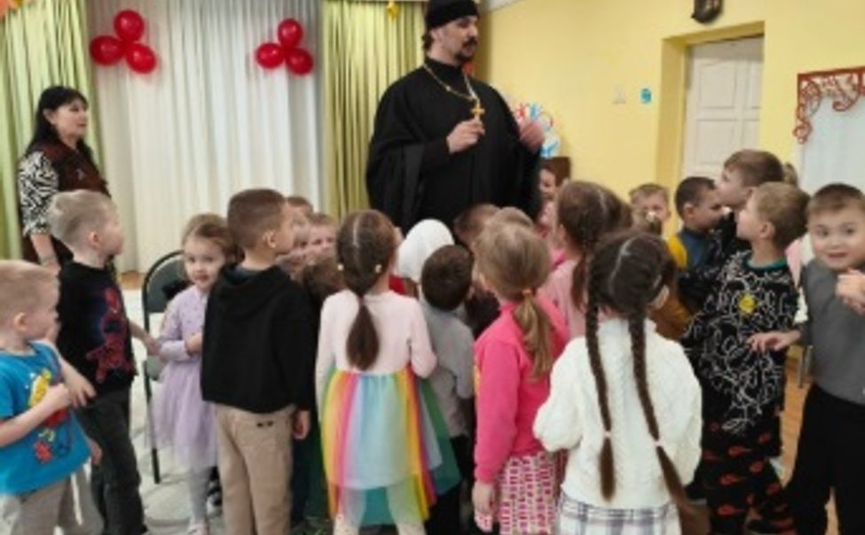 Духовенство епархии посетили дошкольные учреждения