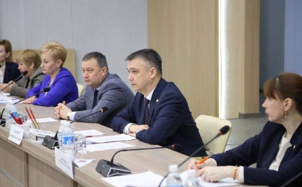 В Чувашии для школ разработают жесткий регламент поведения при сигнале «Ракетная опасность» В Чувашии для школ разработают жесткий регламент поведения при сигнале «Ракетная опасность»